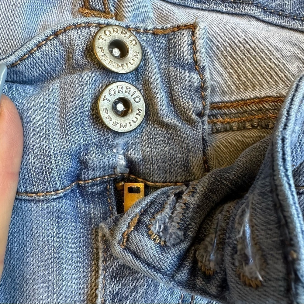 Torrid Distressed Jegging - Picture 8 of 11